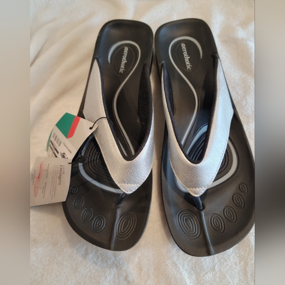 Size 10 flip flops